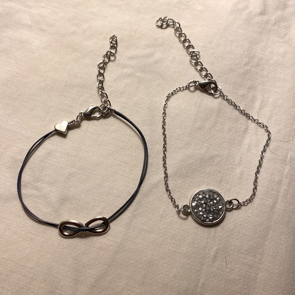Set of 2 Bracelets